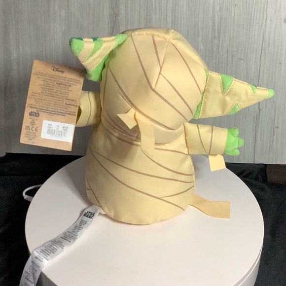 Disney Store Star Wars Mandalorian Grogu Mummy 9.5 inches tall NWT - Picture 2 of 2